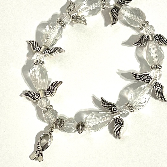 Angel bracelet with clear glass beads. - Picture 2 of 4